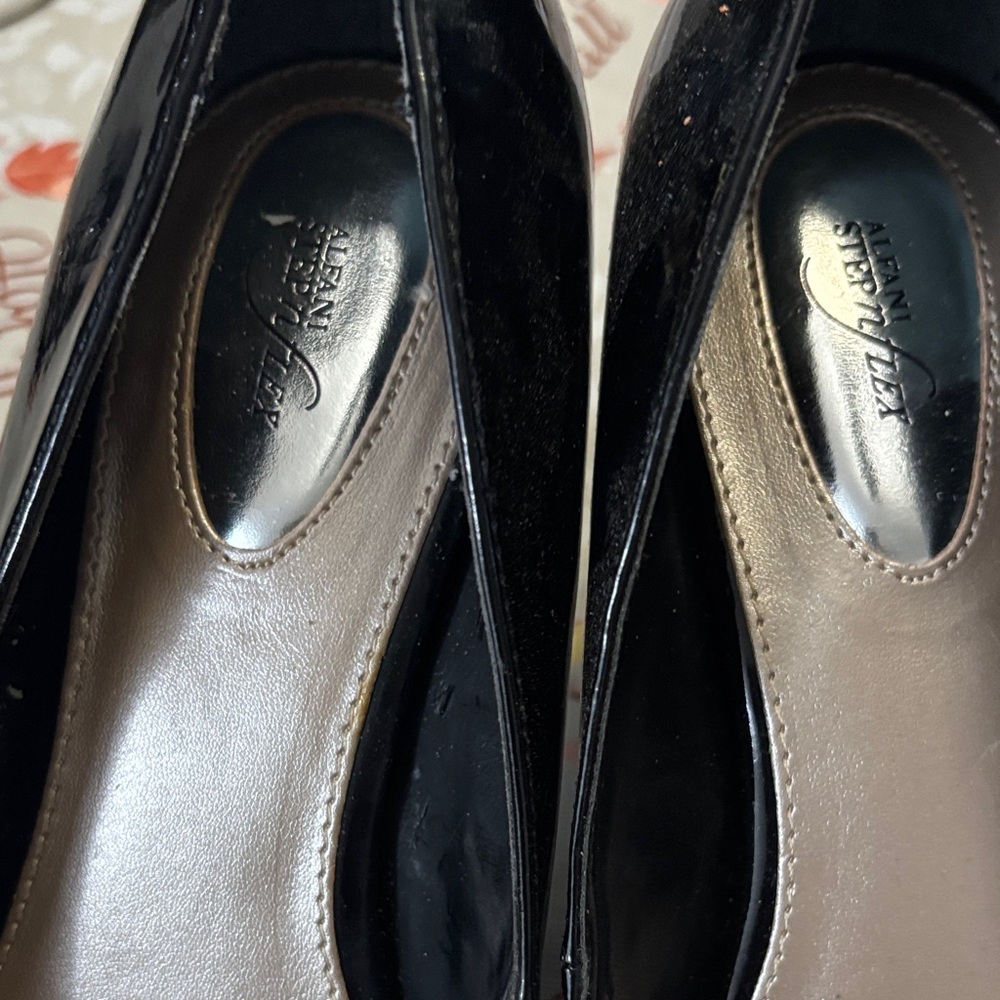 Alfani Glossy Black Heels - Picture 7 of 7